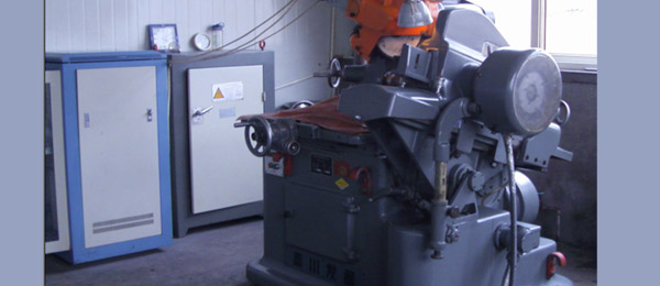 CNC grinding machine